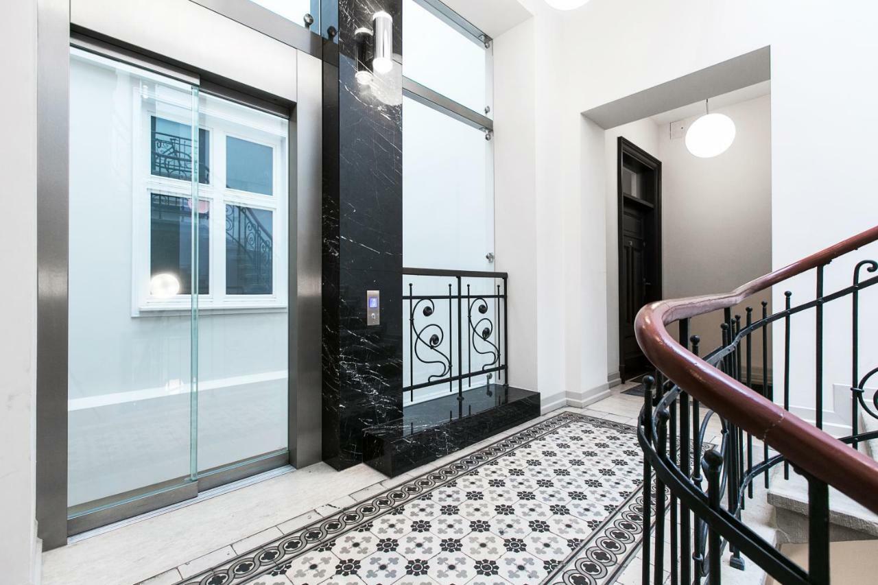 Old Town Brigue Apartment By Otium Cracovia Exterior foto